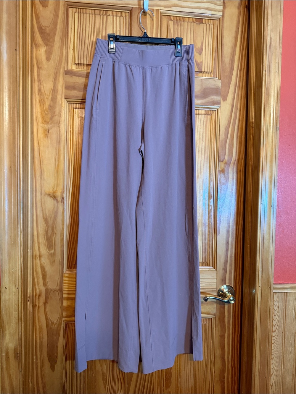lululemon athletica Wide-Leg Pants in Dusty Mauve